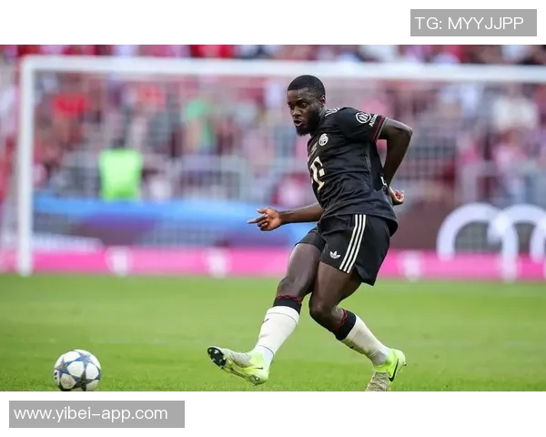 于帕梅卡诺今日进行个人训练全力以赴争取赶上对阵埃因霍温的比赛