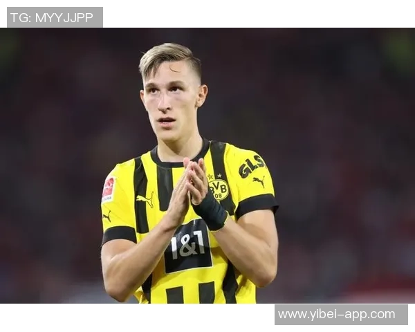 胡梅尔斯盛赞施洛特贝克称其为顶级中卫拜仁本赛季表现无可匹敌 胡梅尔斯盛赞施洛特贝克称其为顶级中卫拜仁本赛季表现无可匹敌